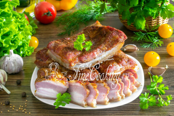 Домашняя грудинка из свинины, запеченная в духовке (с нитритной солью)